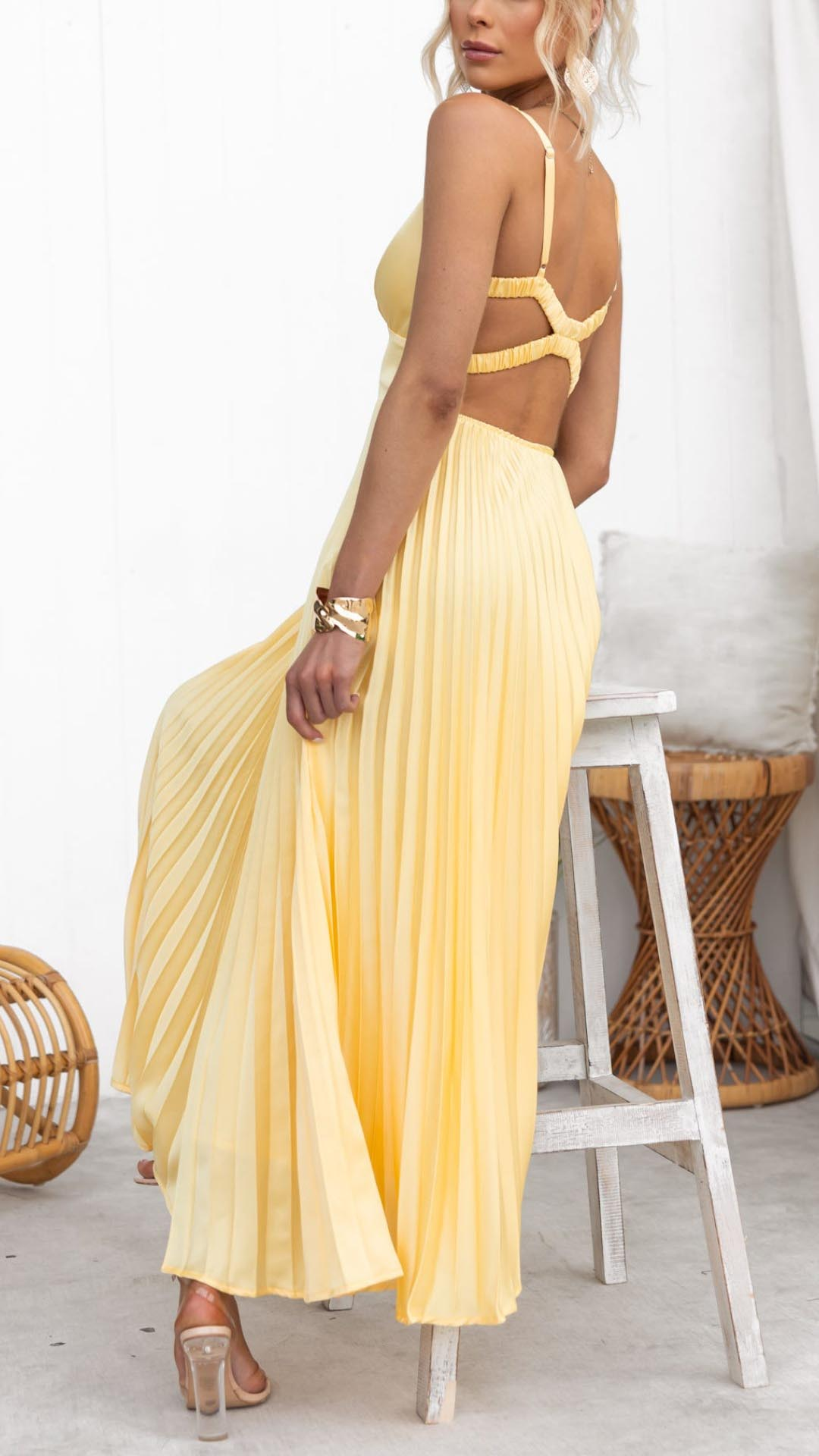 ALBA | Vestido plisado con escote en V