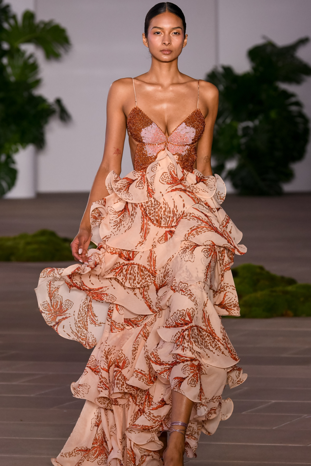 NAHIA | Vestido con Volantes