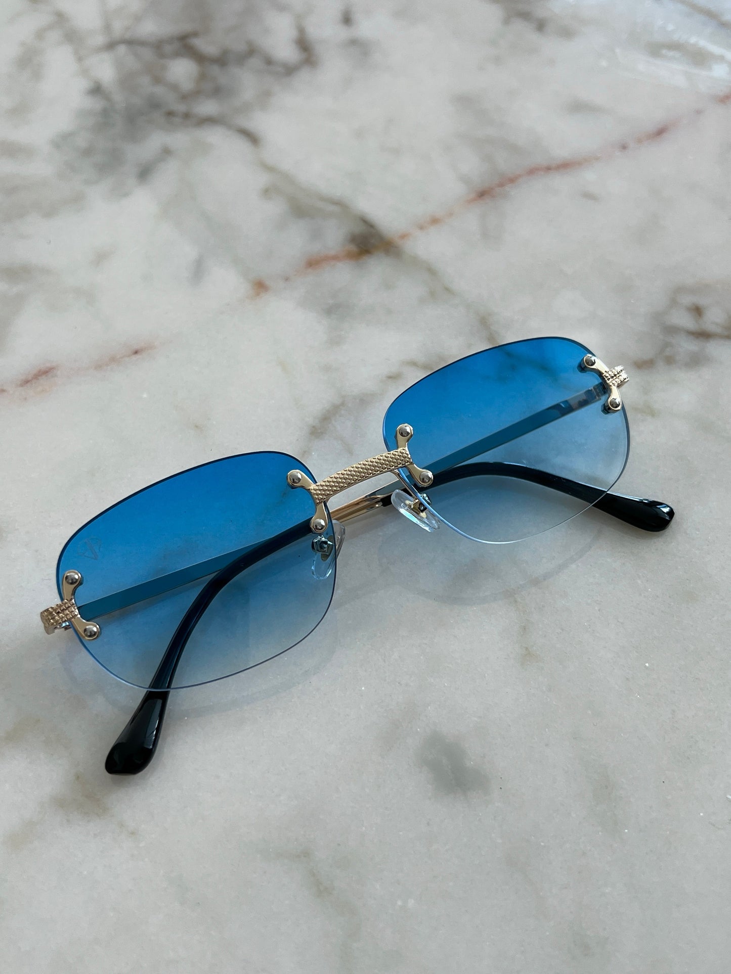 ALESIO | Gafas de sol azul cielo