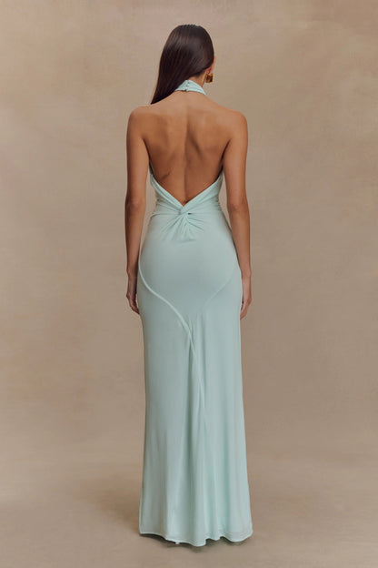 KLARA | Vestido con curvas y cuello Halter.